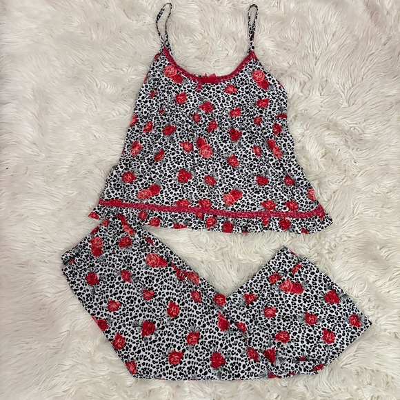 Floral leopard pajamas - Picture 1 of 5